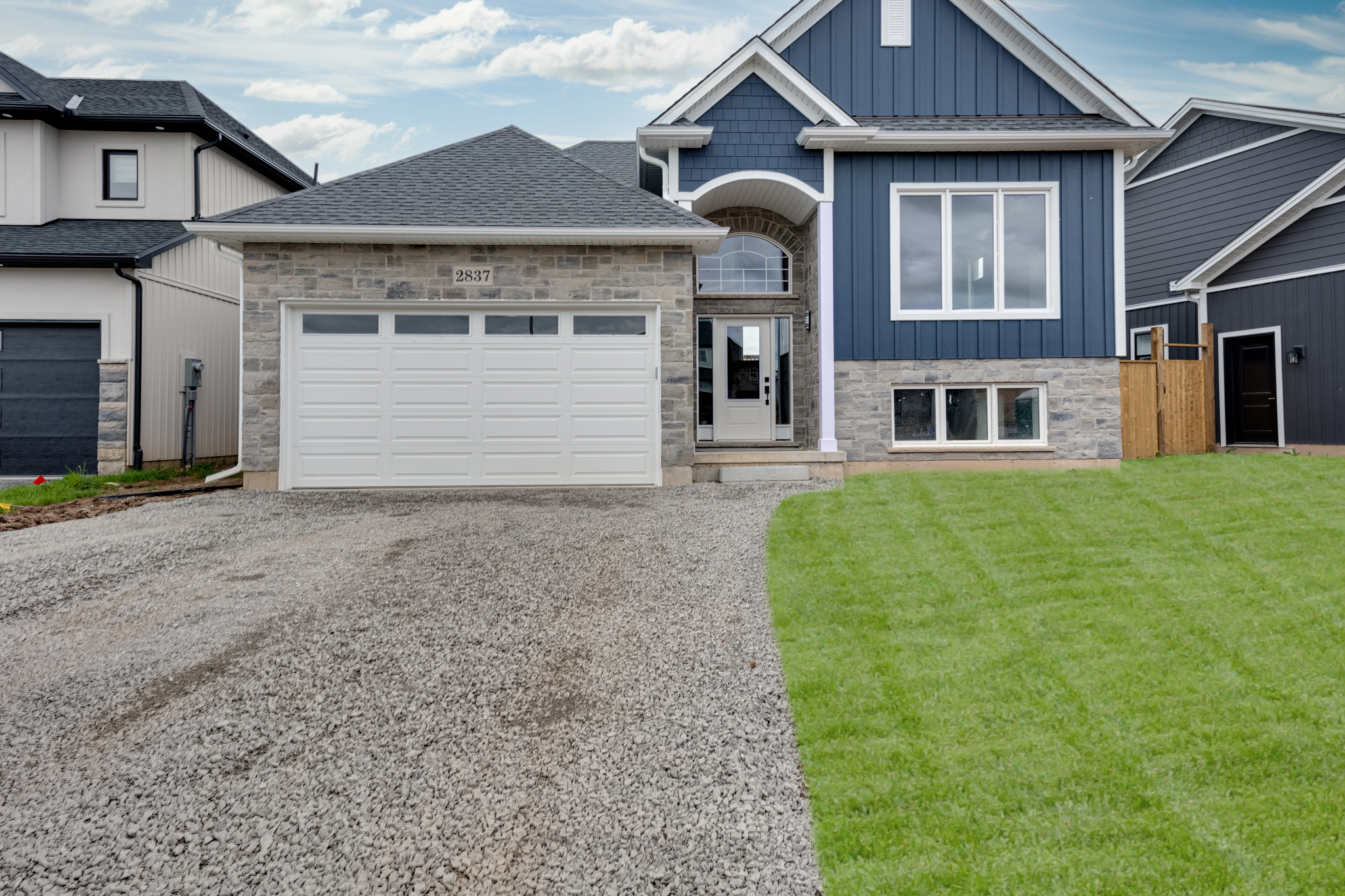 Saffron Estates Fonthill - Custom Home for Sale